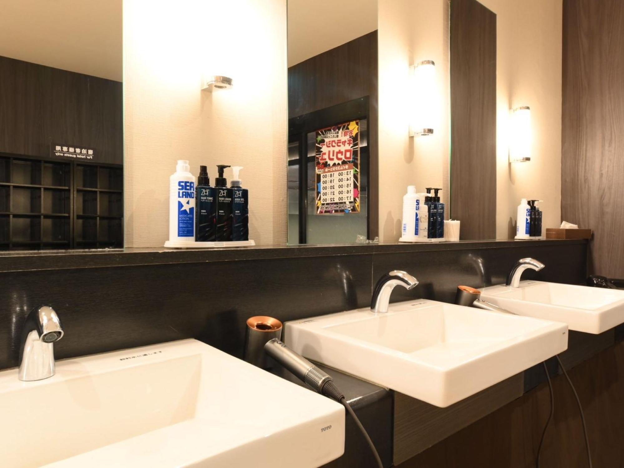 The Centurion Sauna Rest & Stay Sapporo Male Only Екстер'єр фото